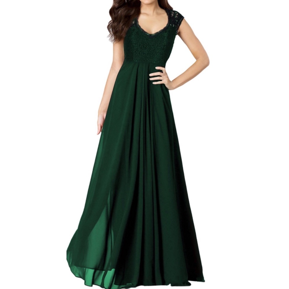 Miusol flowy lace gown